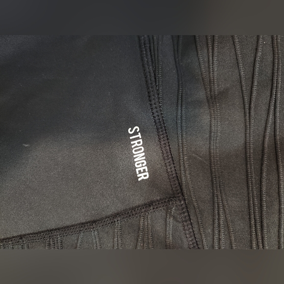Stronger Label black leggings - Picture 4 of 6
